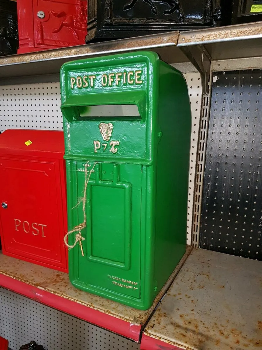 Old style green irish post box - Image 2