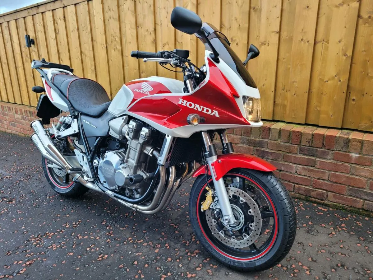 2005 honda cb1300 muscle motorbike - Image 2