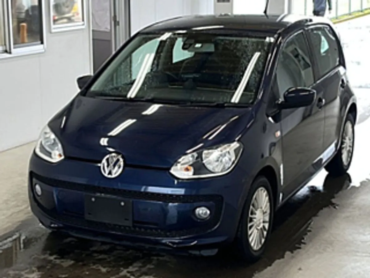 Volkswagen Up! Top Spec 1.0 Litre VW Up in Metall - Image 2