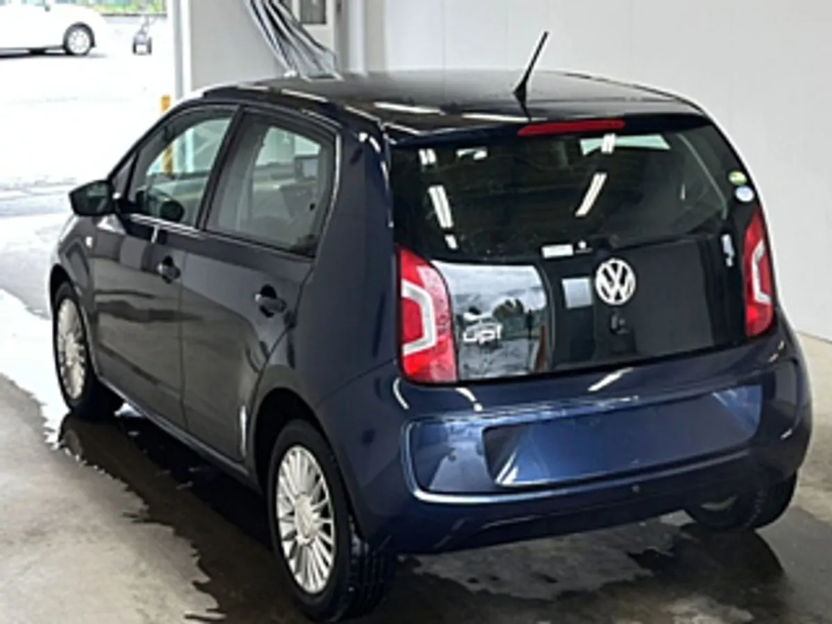 Volkswagen Up! Top Spec 1.0 Litre VW Up in Metall - Image 3