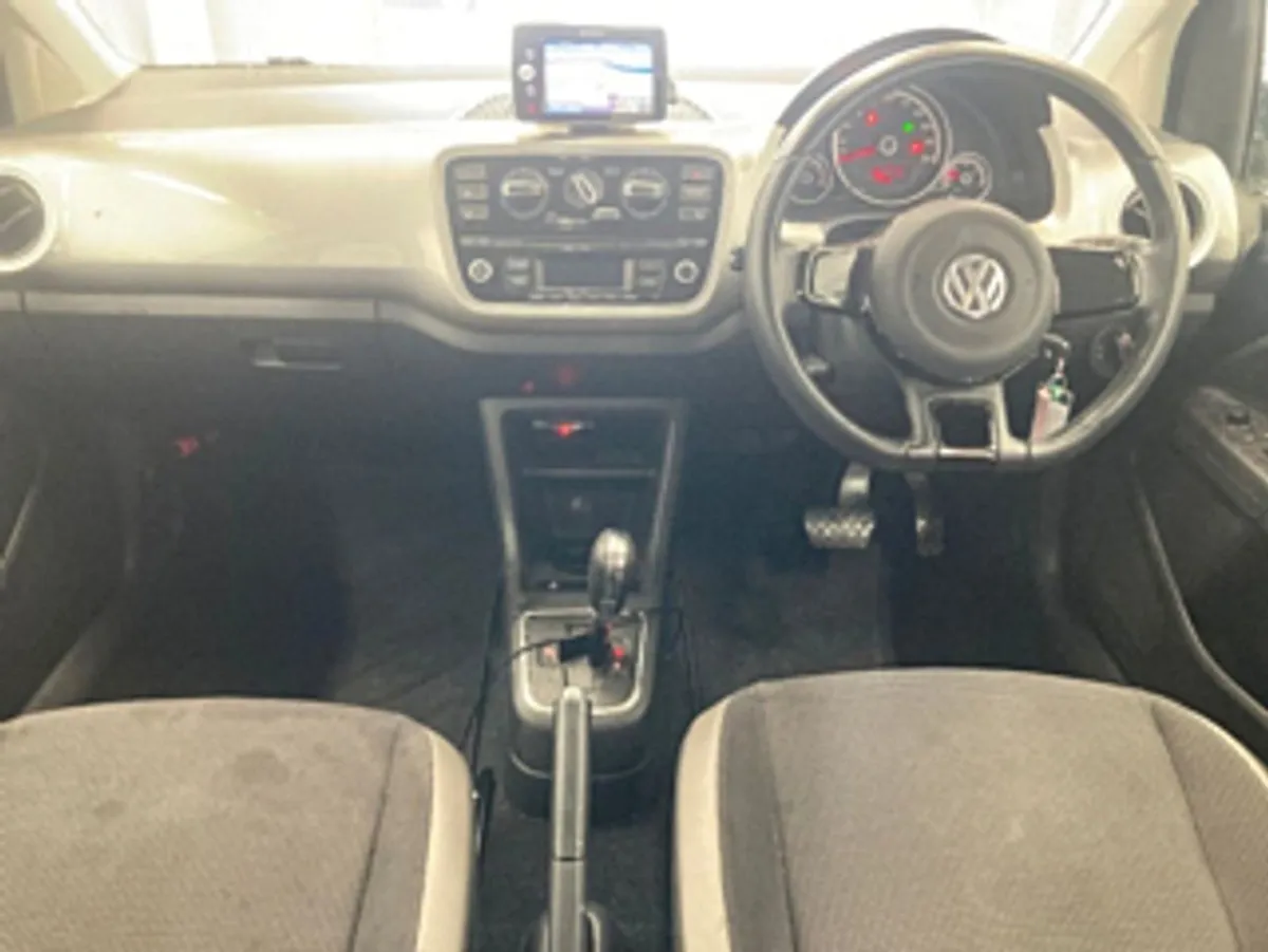 Volkswagen Up! Top Spec 1.0 Litre VW Up in Metall - Image 4