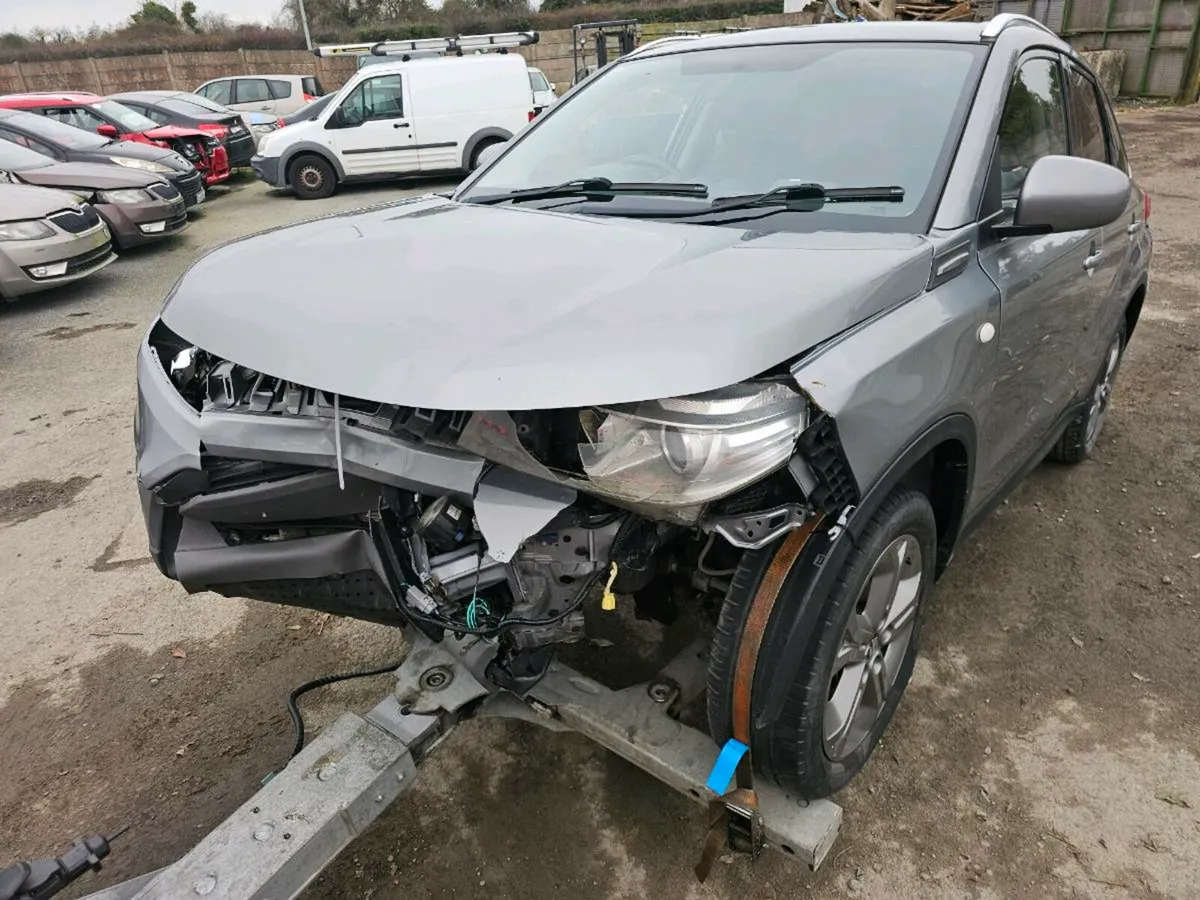 Suzuki vitara 1.6 petrol 2016, €3500 - Image 4