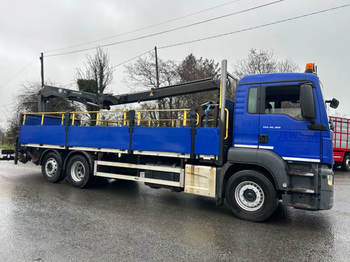 2016 man tgl26.360 6x2 26 ton flat with crane - Image 4