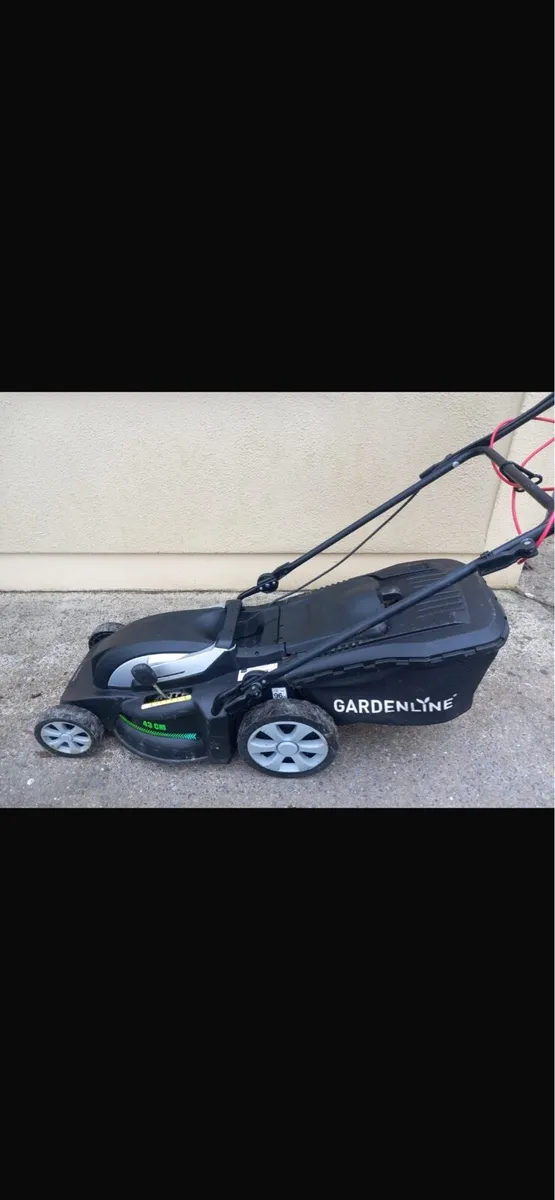 Electric lawnmower - Image 1
