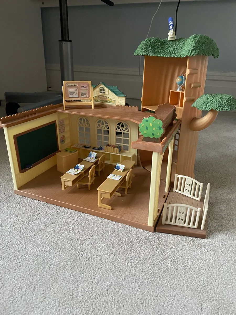 Sylvanian family country tree school for sale in Co. Dublin for 15 on DoneDeal