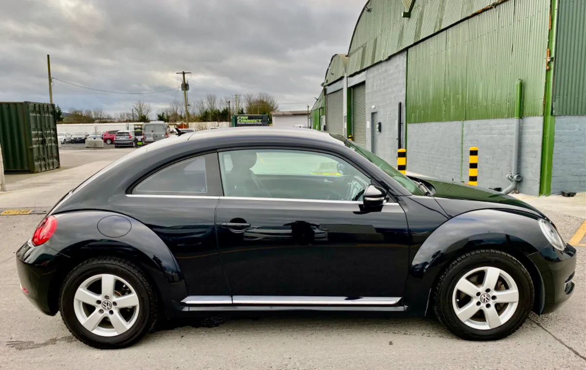 VOLKSWAGEN BEETLE 2014 /1.2 TSI DSG DESIGN/ - Image 4