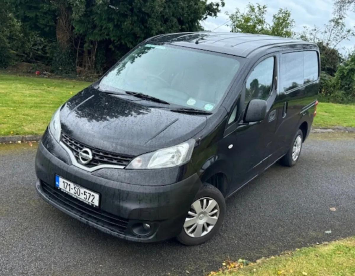 Nissan NV200 2017 van