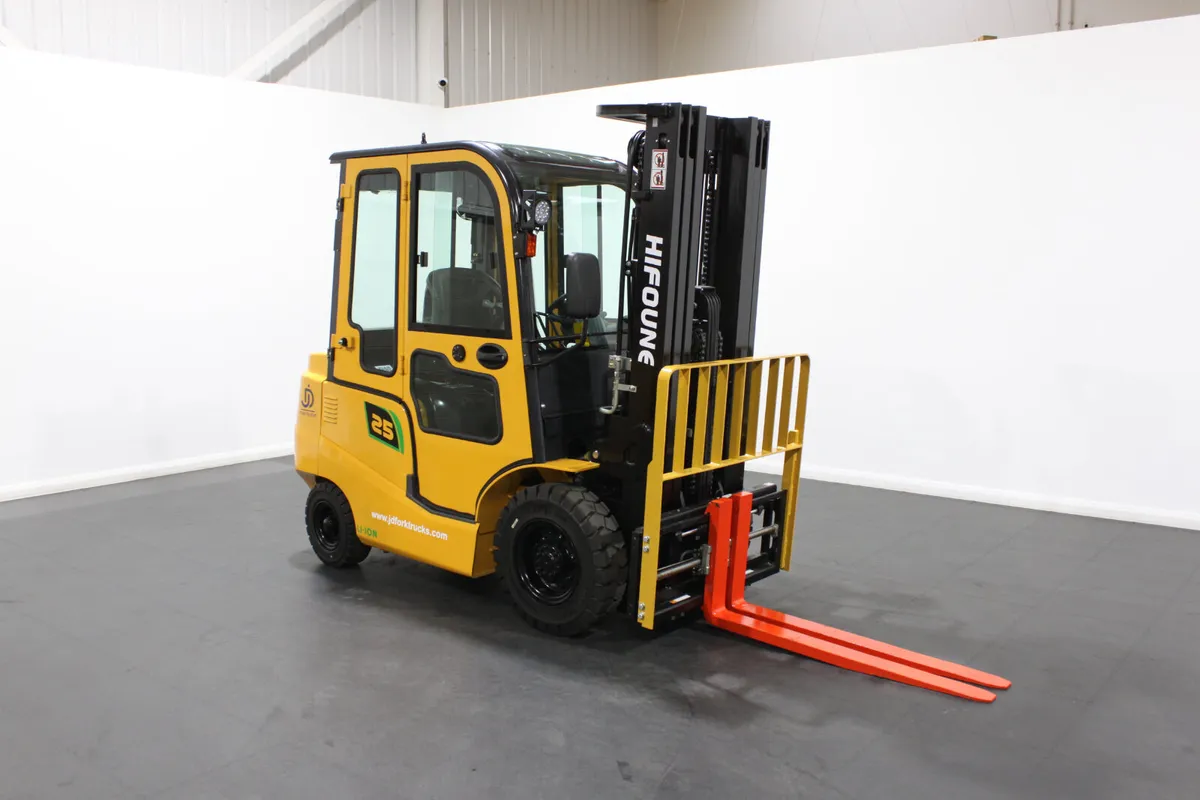 New- HIFOUNE FBL25 –2.5T Lithium Electric Forklift - Image 1