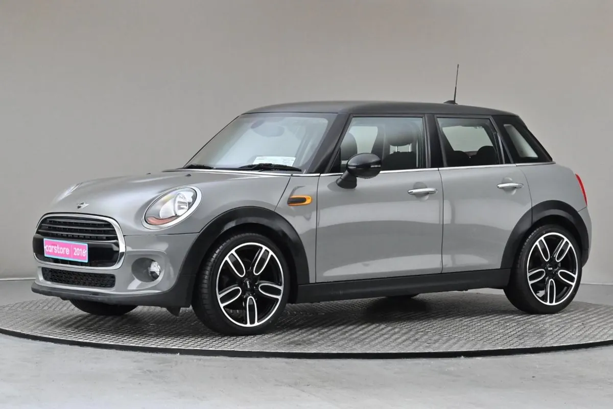 MINI Cooper Cooper 6spd 5DR  upgraded 18  Alloy W - Image 4