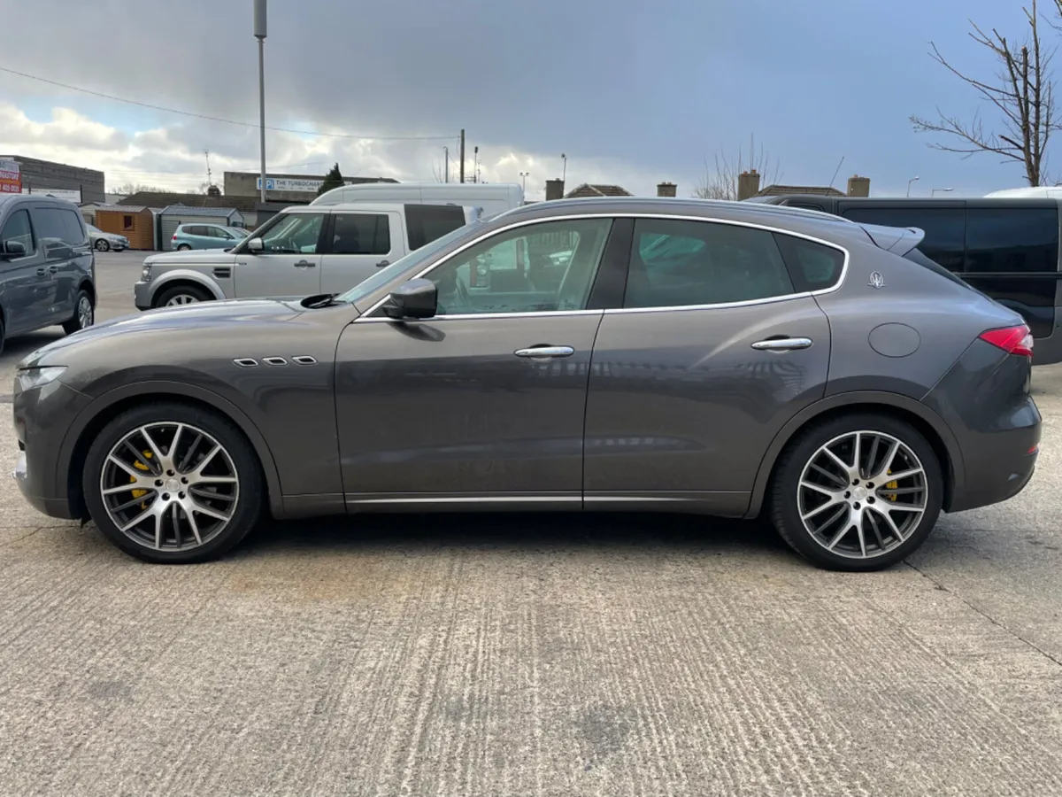 2017 MASERATI LEVANTE 3.0V6 DIESEL - Image 4