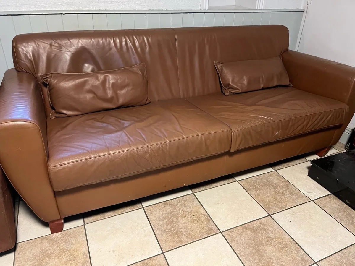 Leather couches - Image 1
