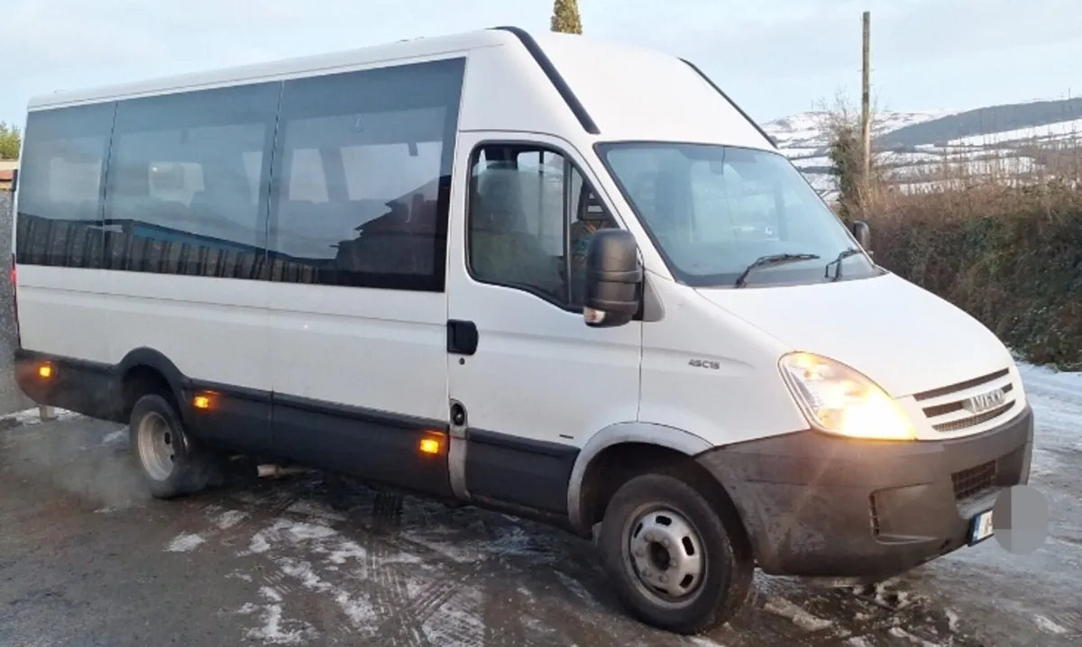 2011 Iveco Daily Minibus For Dismantling - Image 1