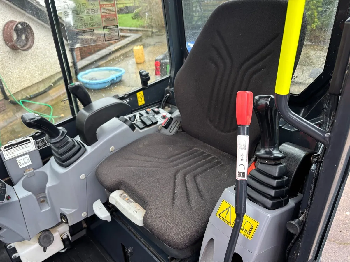 2022,KUBOTA U27-4 ONLY 600 HOURS - Image 4