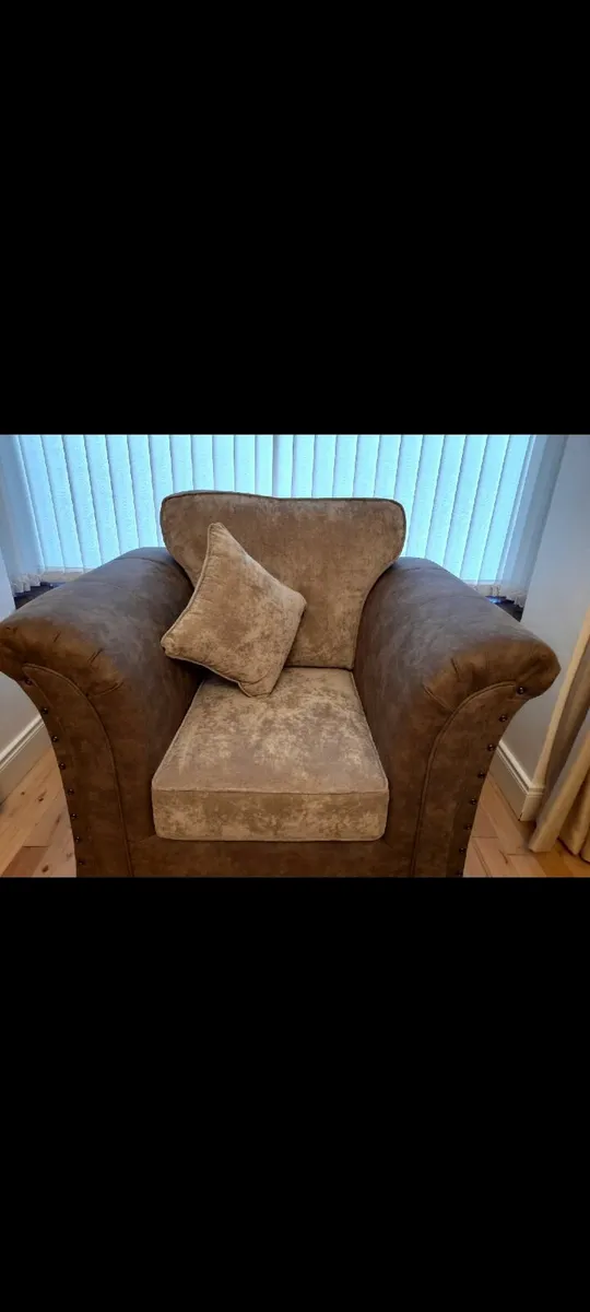 2 - 2 - 1 - Image 2