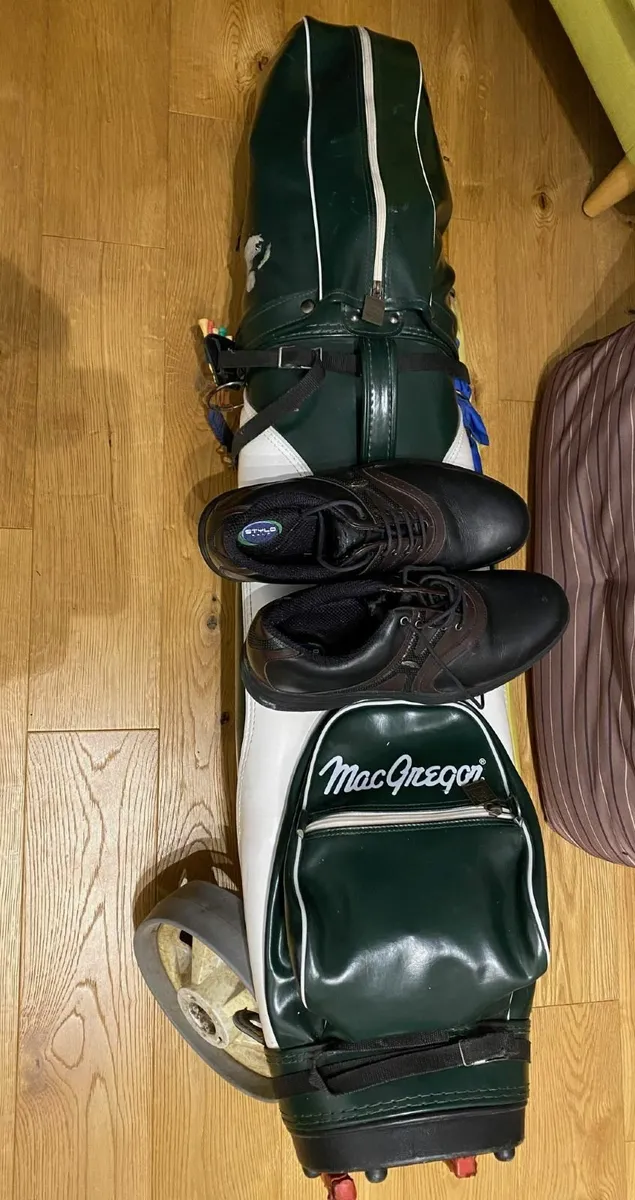 Golf clubs full set left handed & bag plus trolly - Image 1