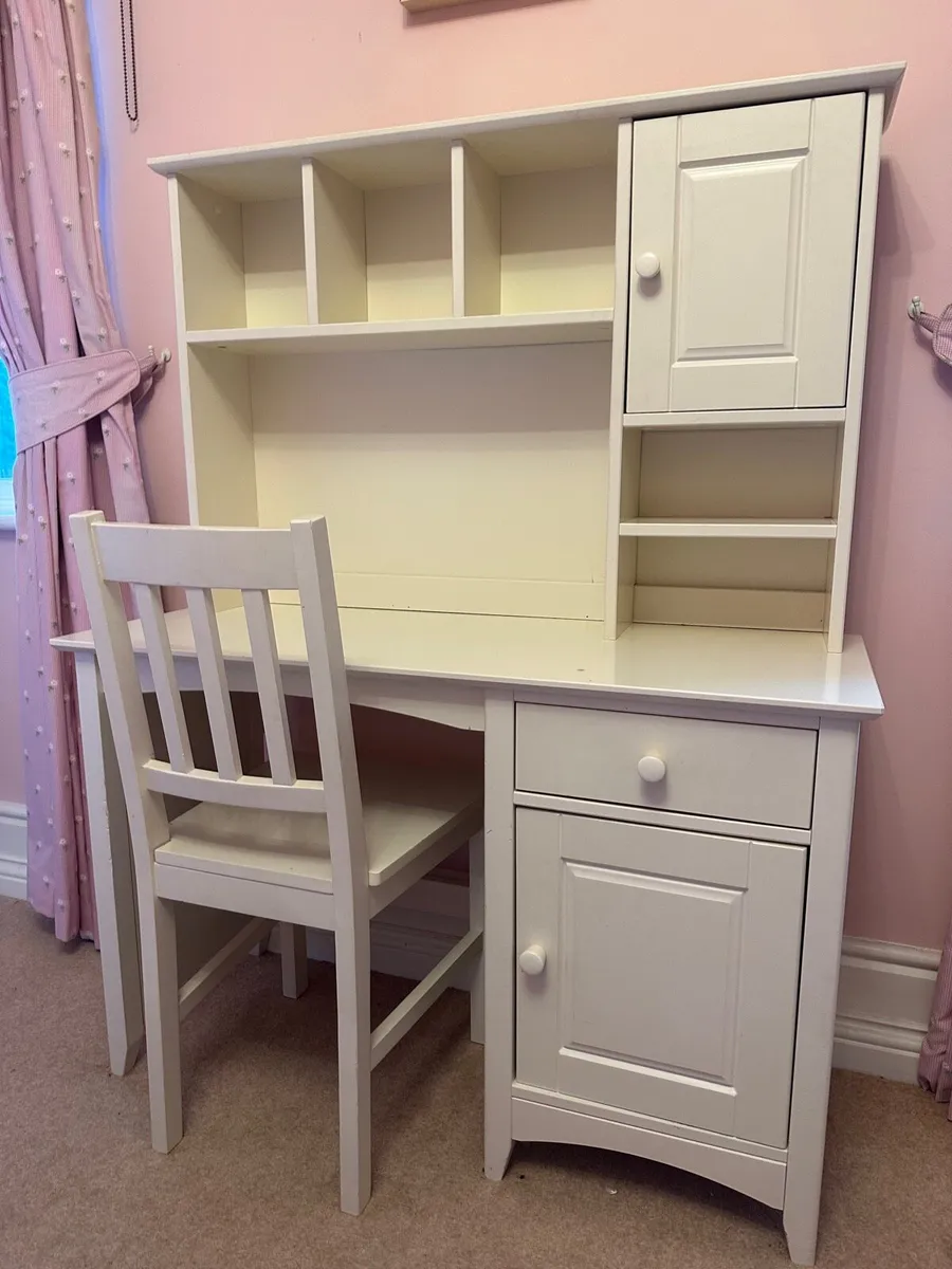 Children’s Desk - Image 4