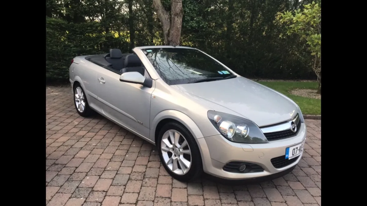 Opel Astra CC Cabriolet Tax&NCT  exceptional€5995 - Image 1