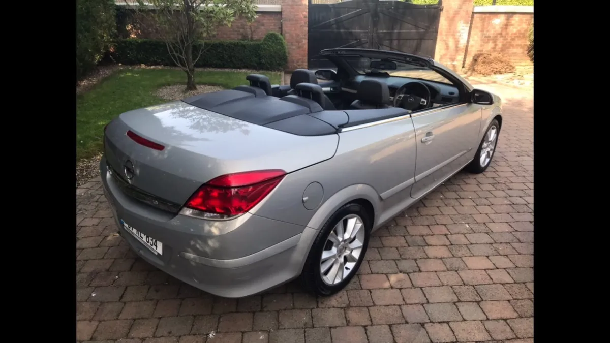 Opel Astra CC Cabriolet Tax&NCT  exceptional€5995 - Image 4