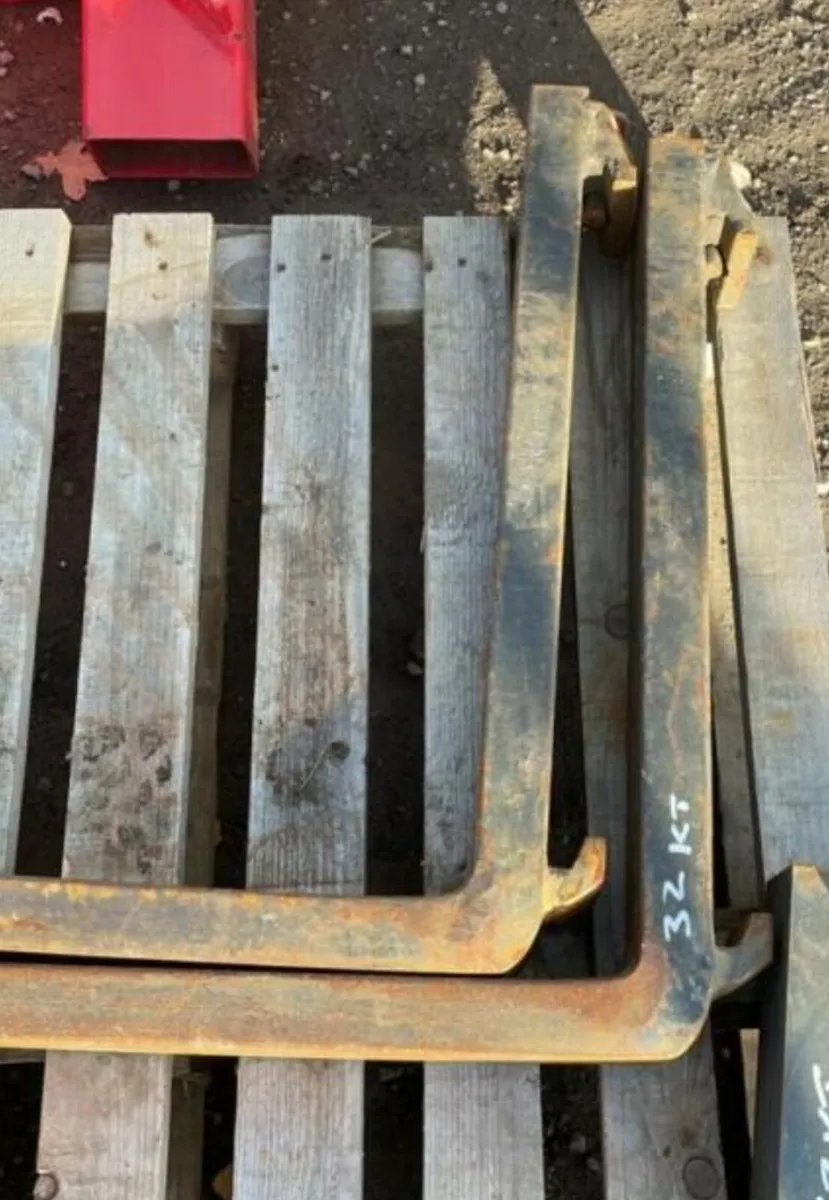 Pair of pallet Forks tines toes - Image 3