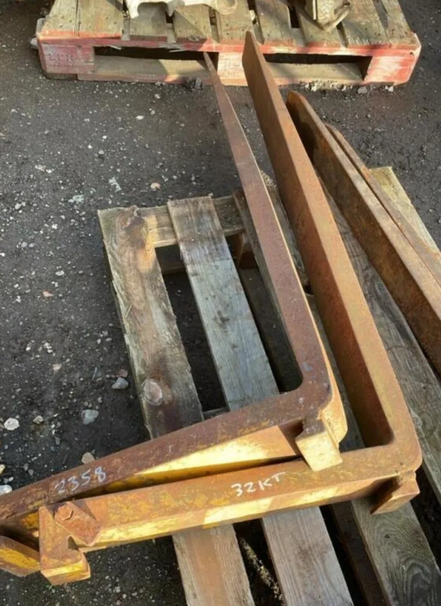 Pair of pallet Forks tines toes - Image 2