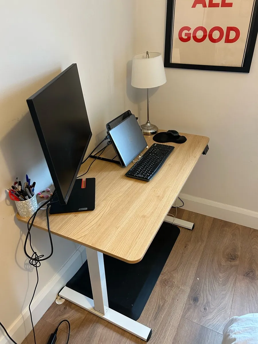 Office Desk - Image 1
