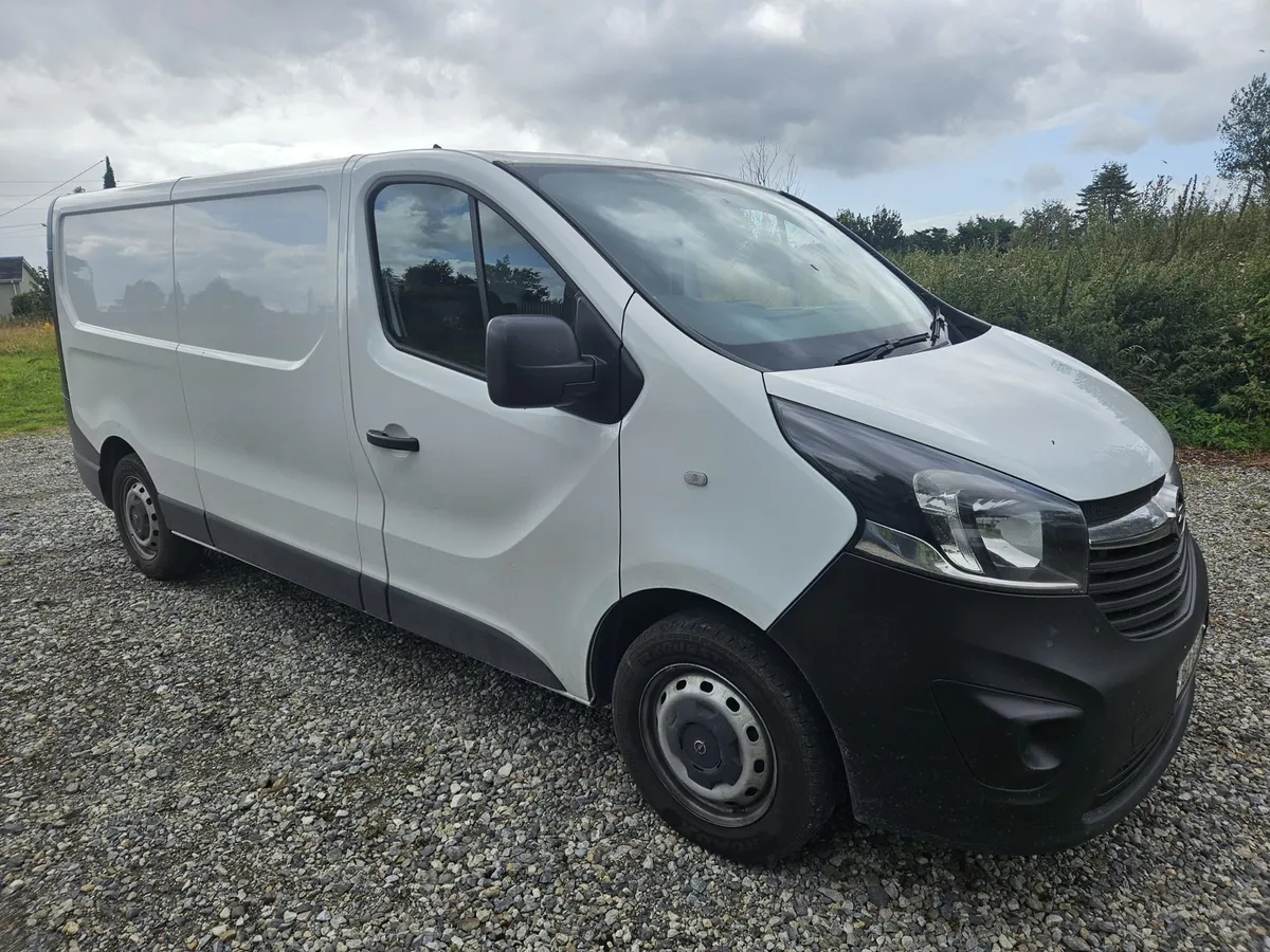 Opel Vivaro - Image 1