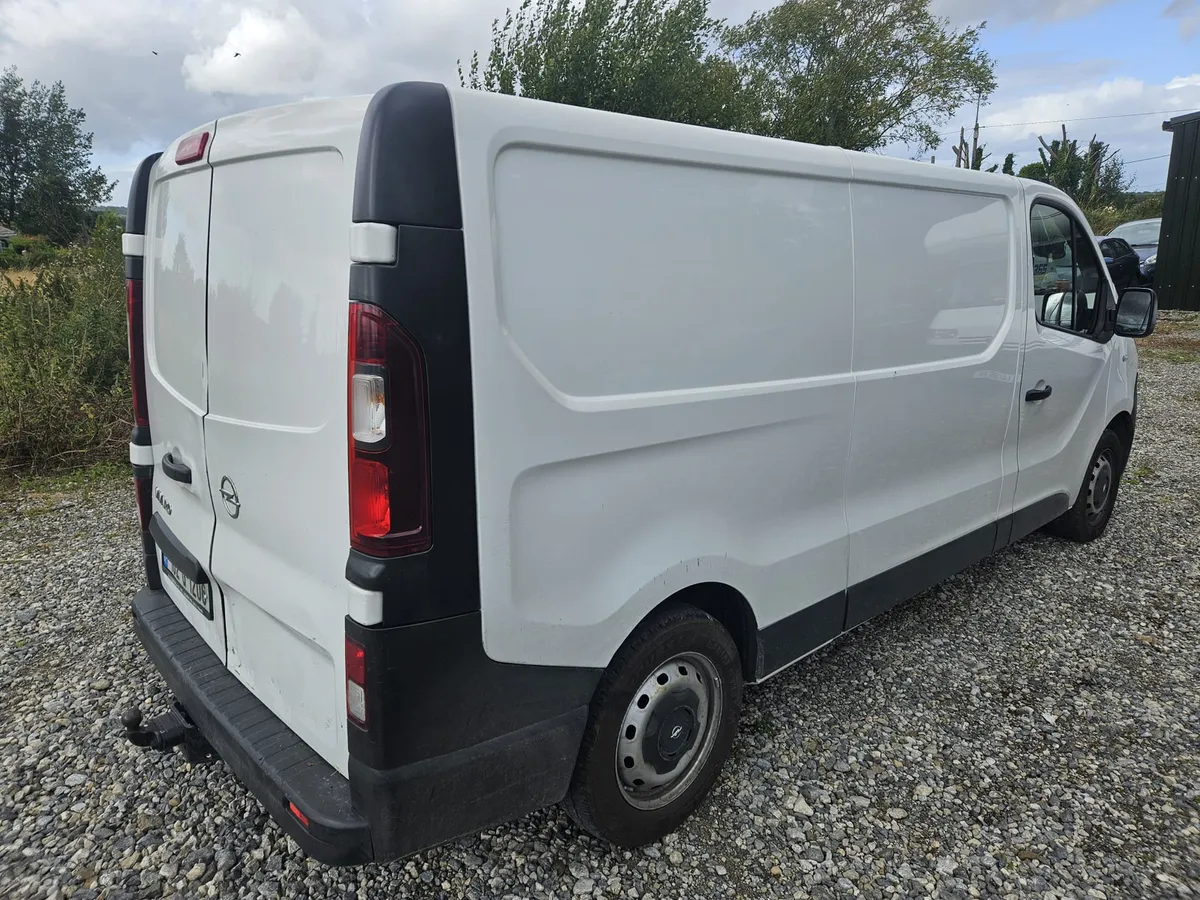 Opel Vivaro - Image 2