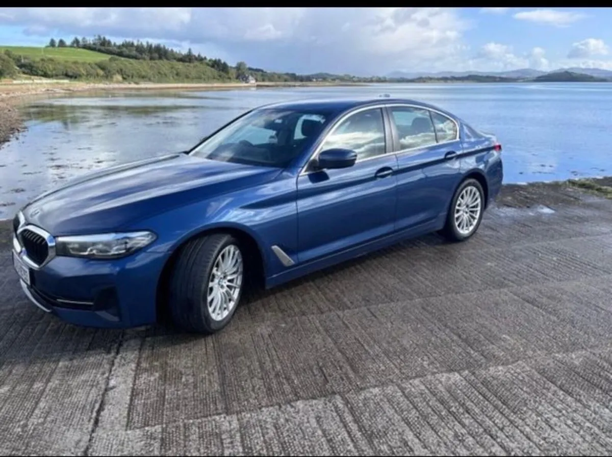 BMW 5-Series 2021 - Image 2