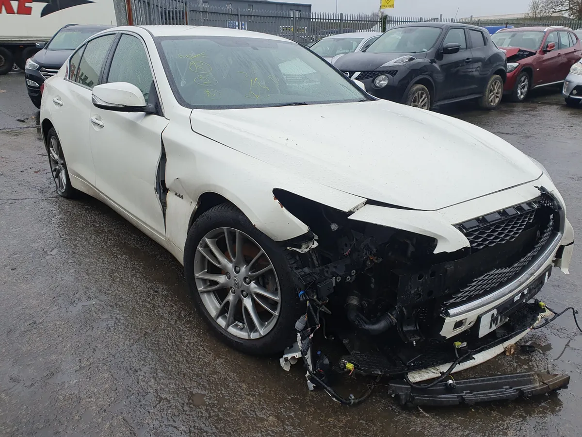 17 INFINITI Q50  2.2 D AUTO FOR BREAKING - Image 1