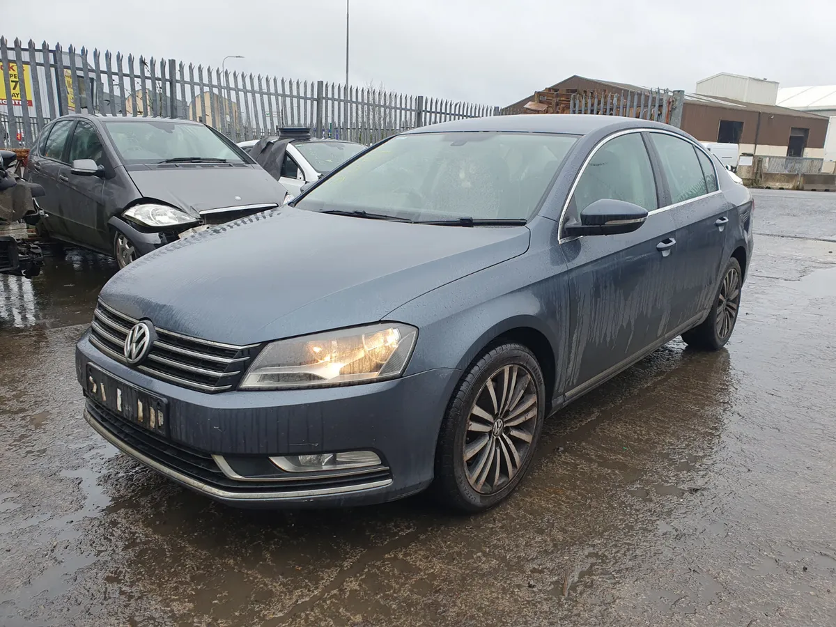 12 VW PASSAT  2.0 TDI (CFF) FOR BREAKING - Image 2