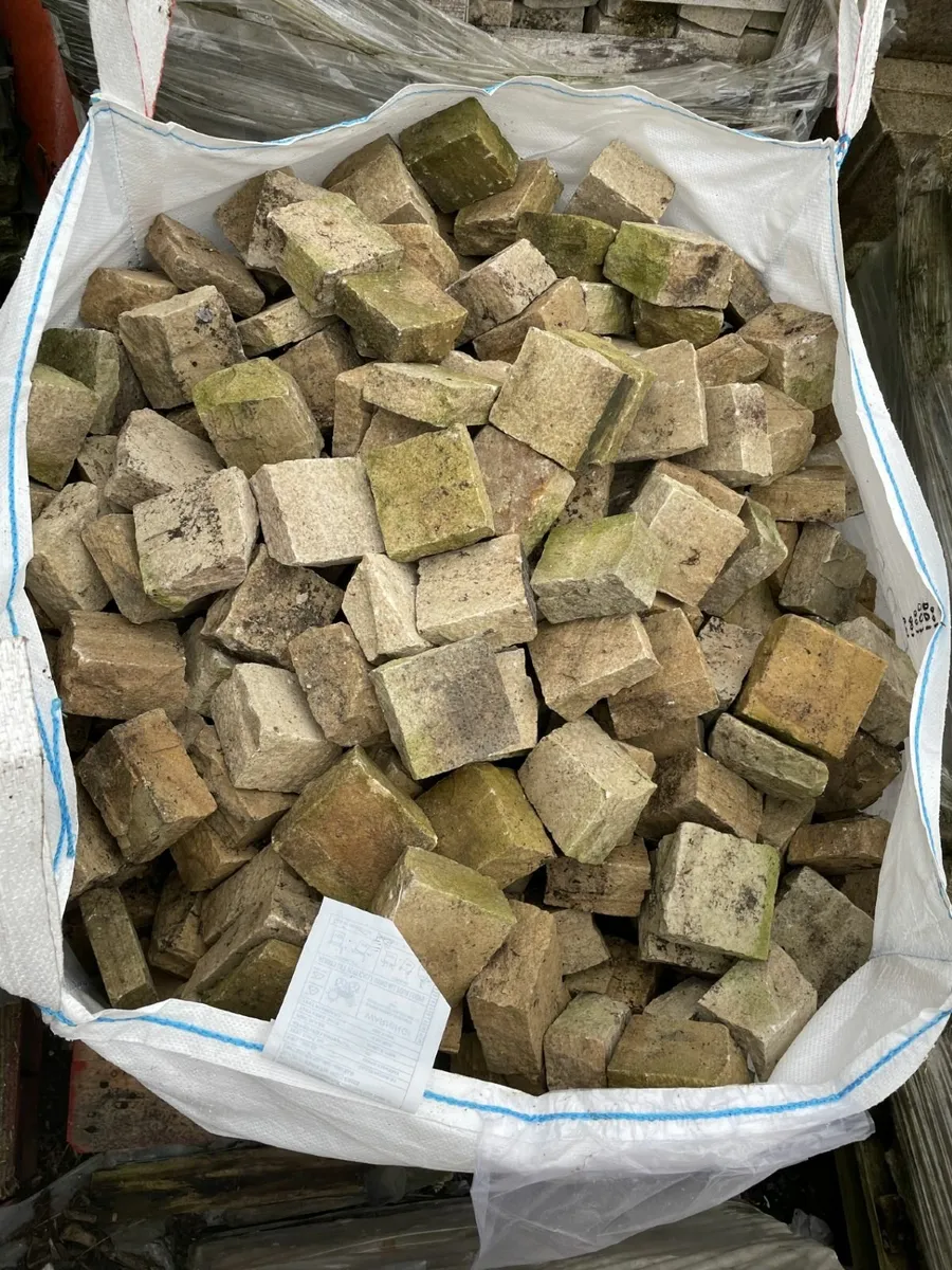 Yellow Sandstone Splits - Image 1