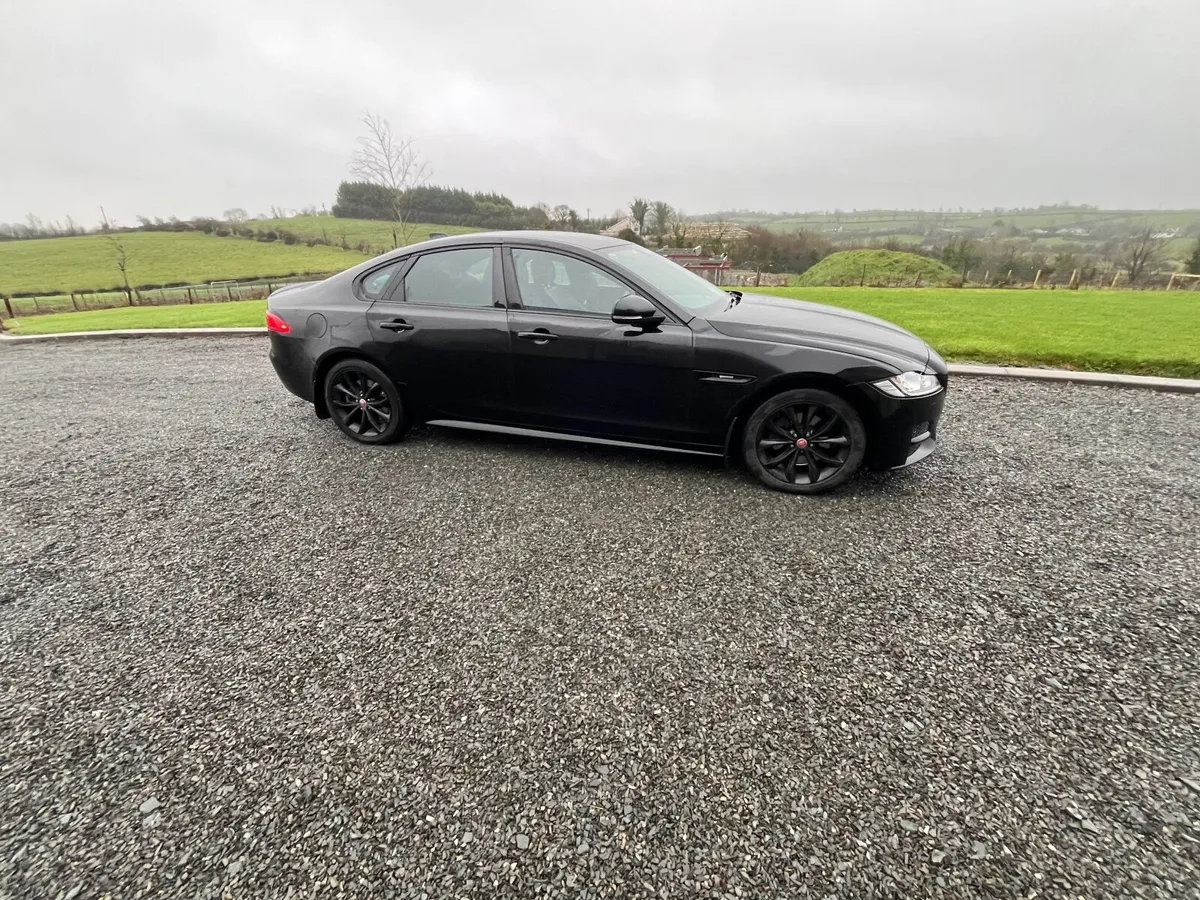 Jaguar XF 182 sport black edition - Image 1