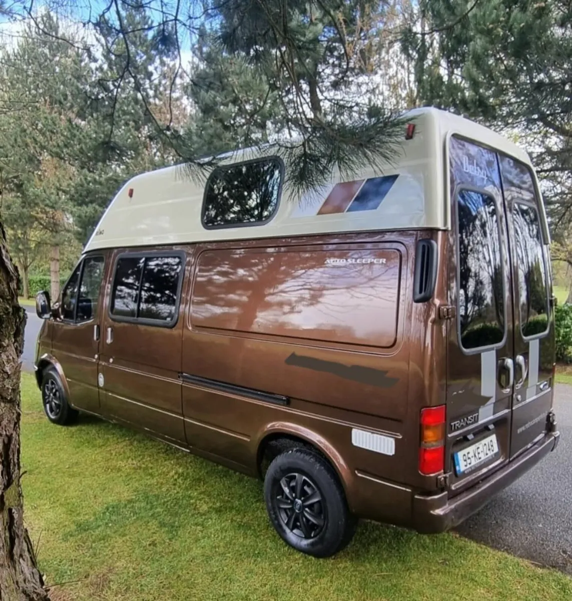 Camper van Ford Transit Restored Vintage - Image 4