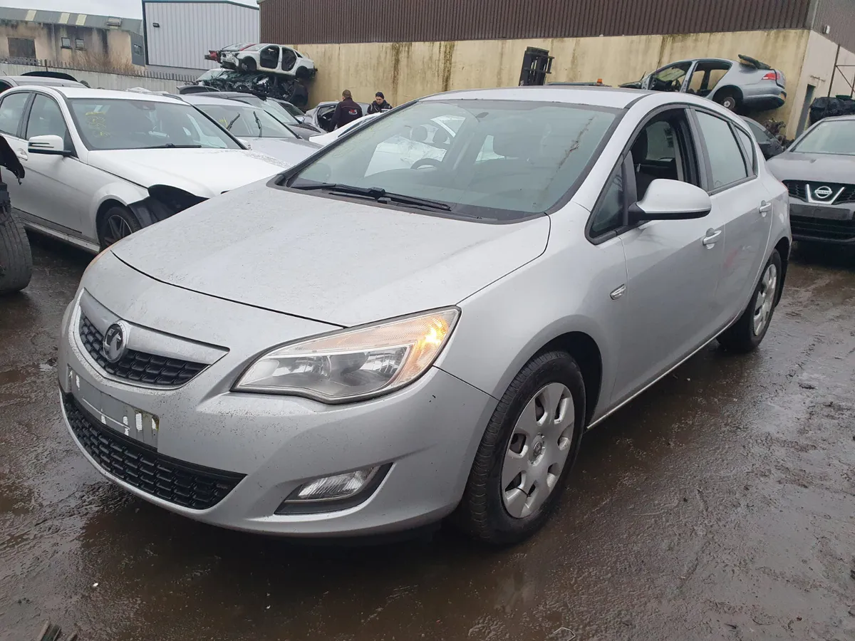10 OPEL ASTRA  1.7 CDTI (A17DTJ) FOR BREAKING - Image 2