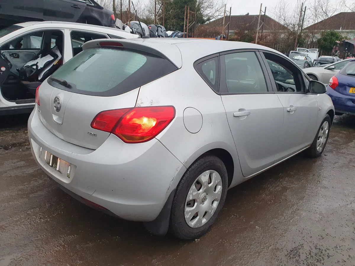 10 OPEL ASTRA  1.7 CDTI (A17DTJ) FOR BREAKING - Image 4