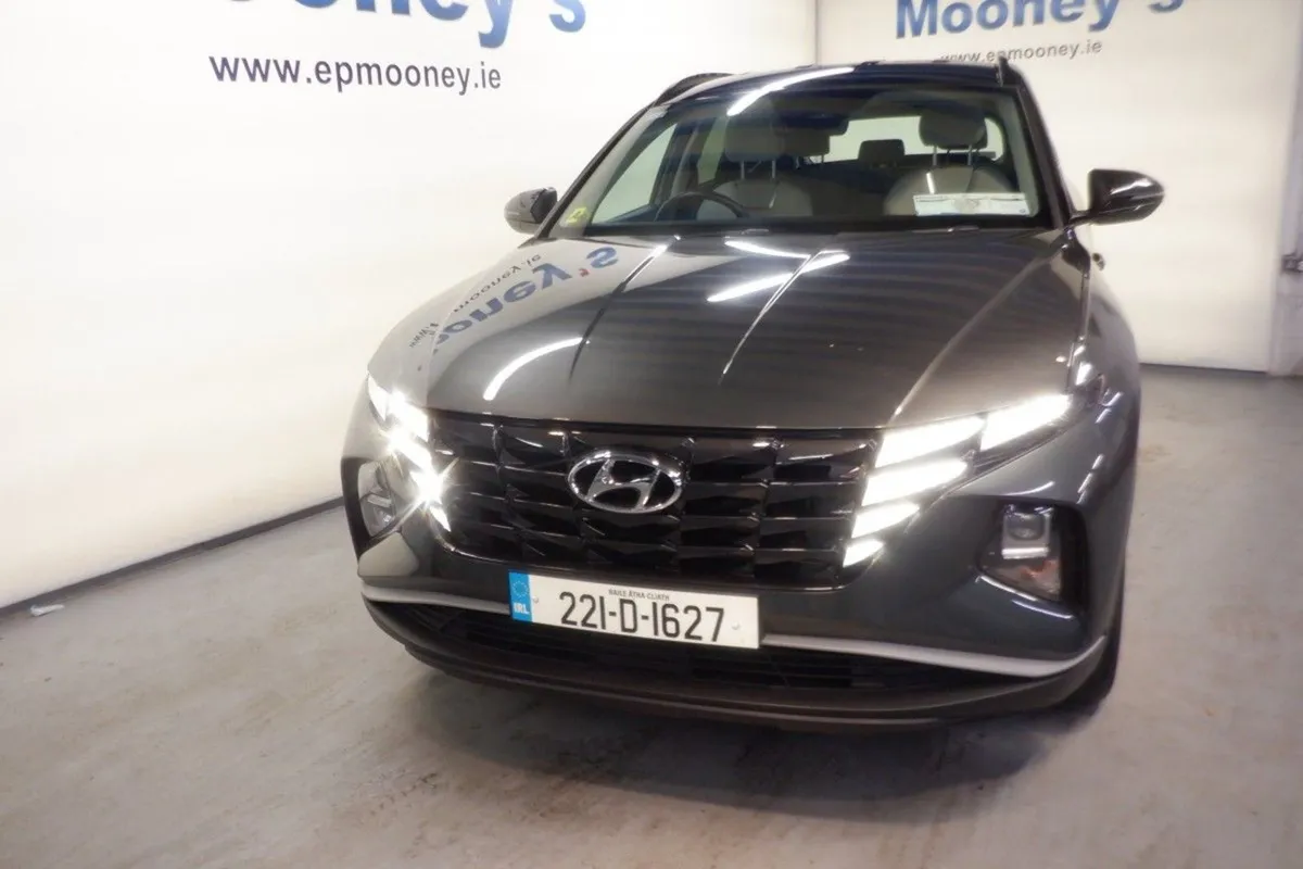 Hyundai Tucson Hybrid Executive 1.6l Petrol Autom - Image 2