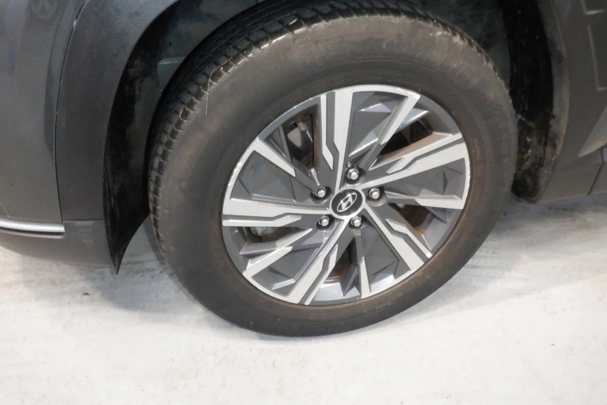 Hyundai Tucson Hybrid Executive 1.6l Petrol Autom - Image 3