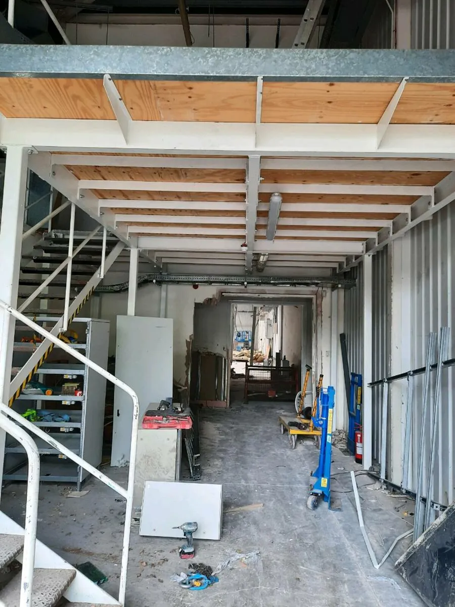 Mezzanine floor - Image 4