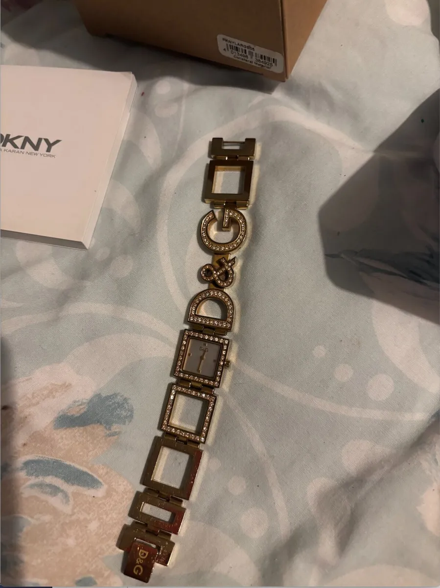 Watch - D&G Ladies Gold watch with diamonds - Image 2
