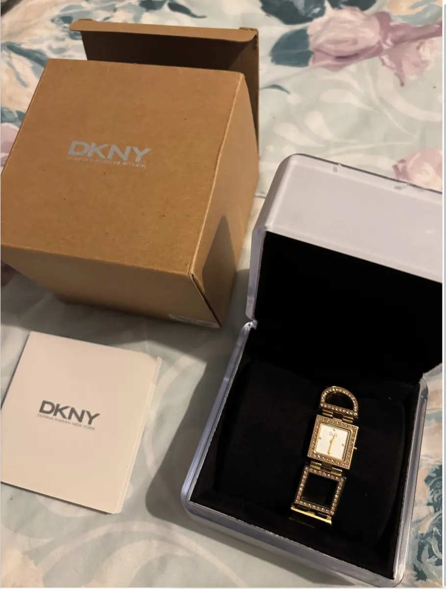 Watch - D&G Ladies Gold watch with diamonds - Image 1