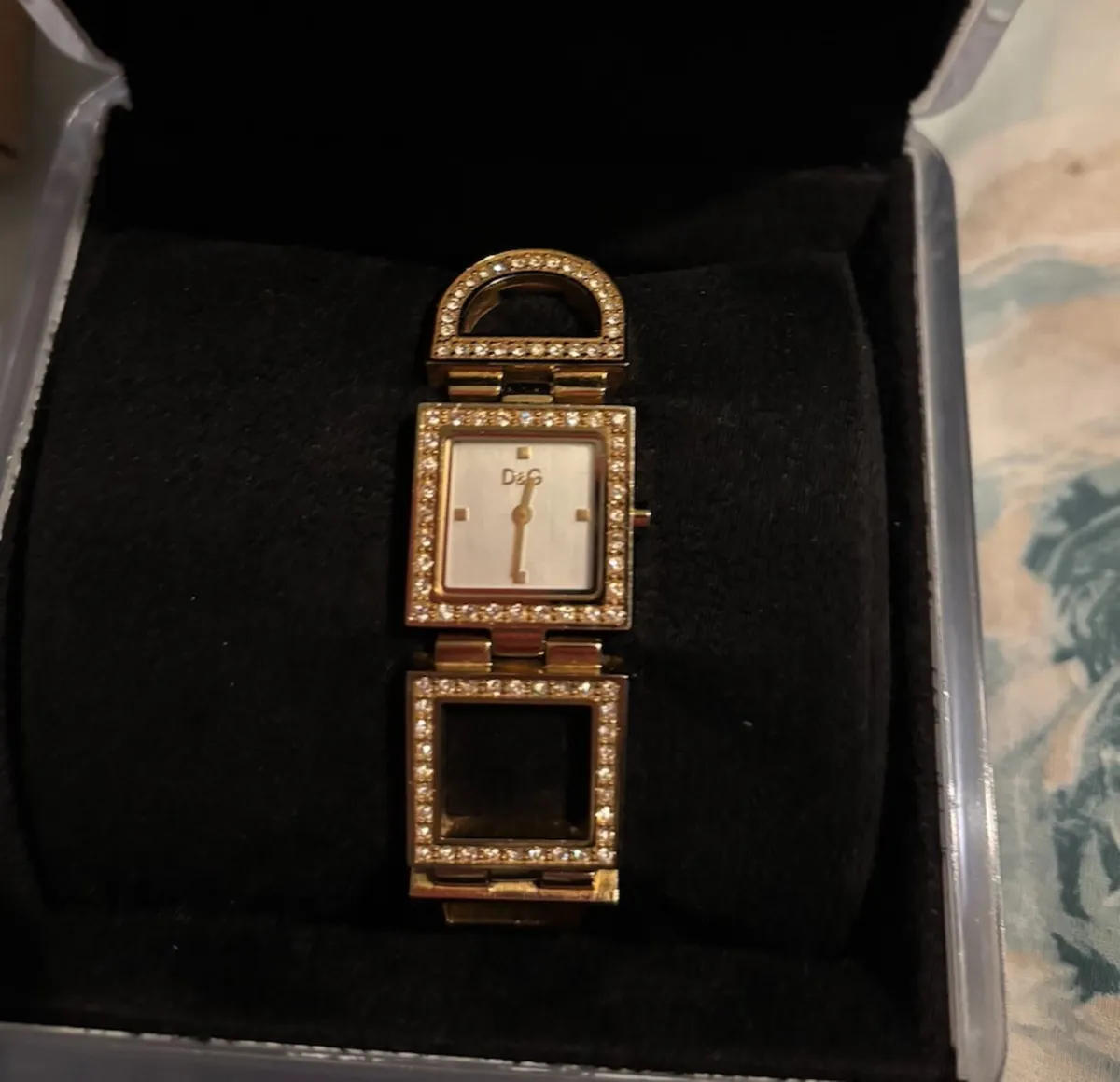 Watch - D&G Ladies Gold watch with diamonds - Image 4