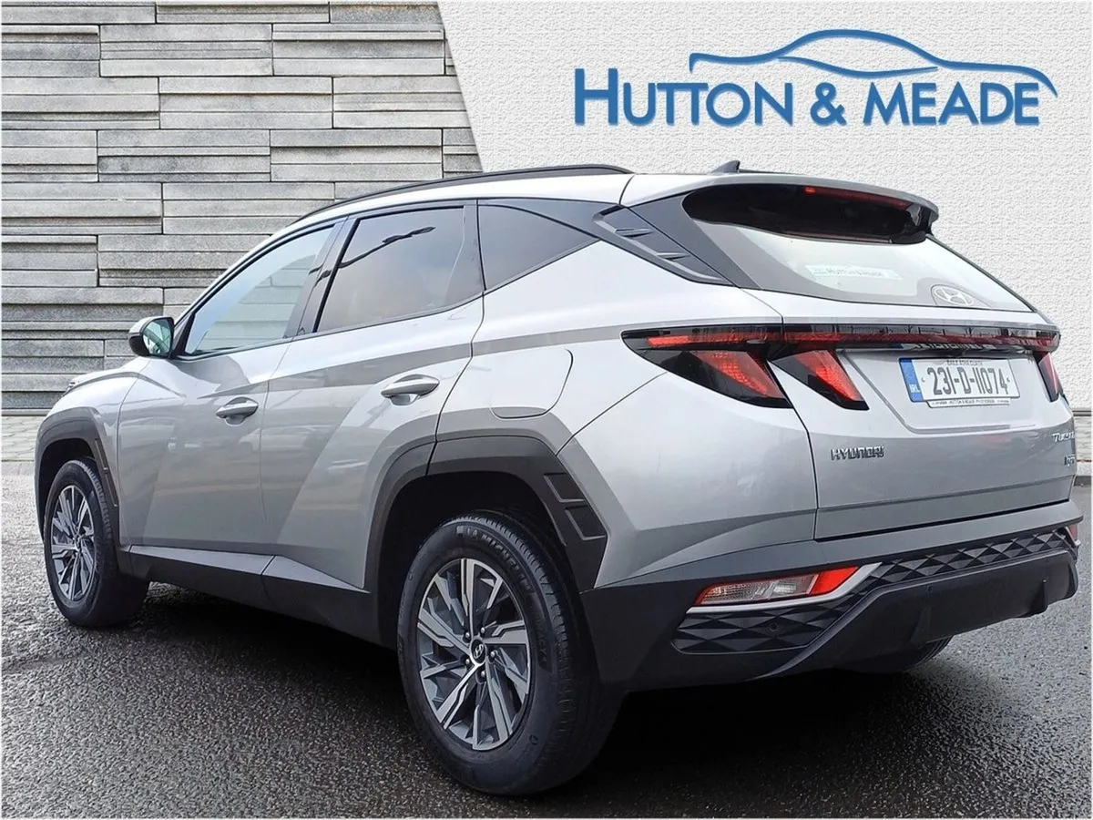 Hyundai Tucson Executive HEV 1.6 Petrol 5dr - Image 2