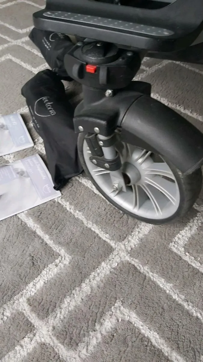 Tuetonia pushchair - Image 4