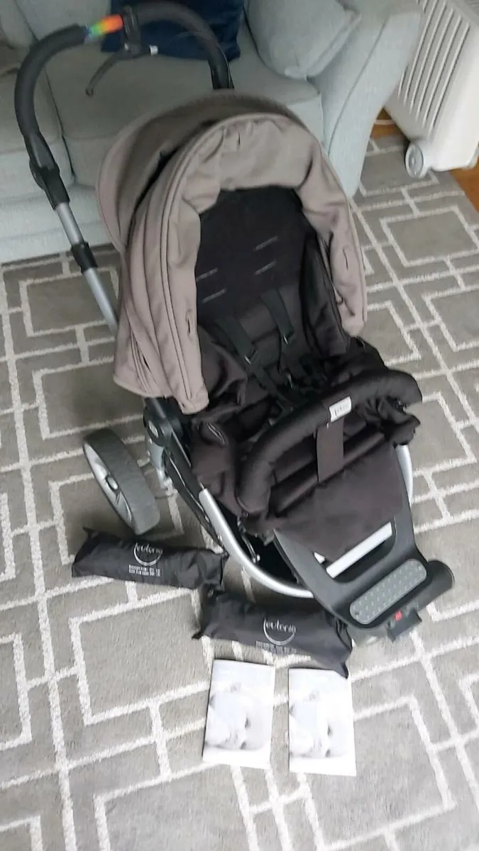 Tuetonia pushchair - Image 1