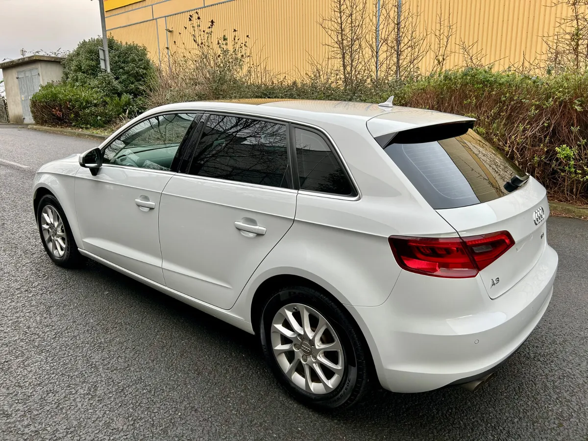 Audi A3 1.4 TFSI AUTO SUNROOF - Image 3