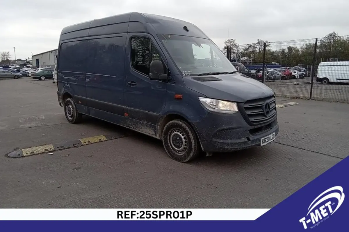 2020 MERCEDES SPRINTER BREAKING FOR PARTS - Image 1