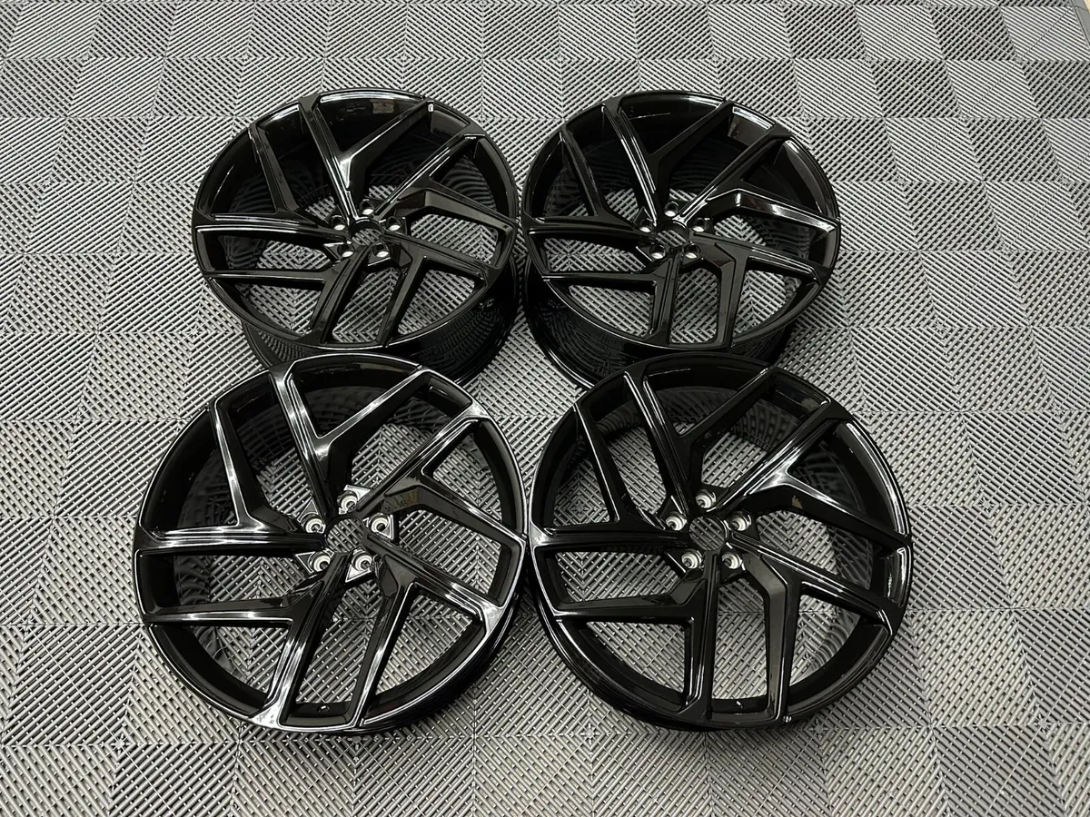 22 23″ Inch Q6 Alloys Audi Q5 Q7 Q8 A7 A8 5X112 - Image 1