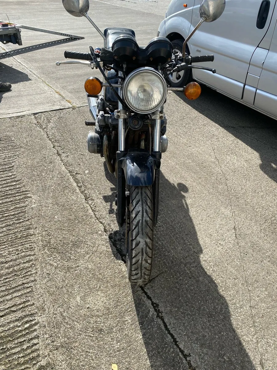 Honda CB900F1 Motorcycle - Image 3