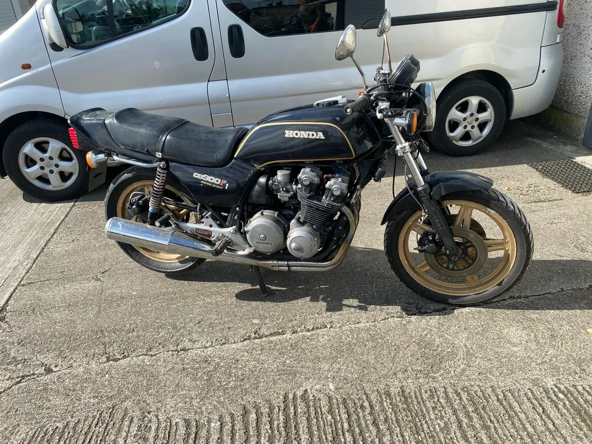 Honda CB900F1 Motorcycle - Image 4