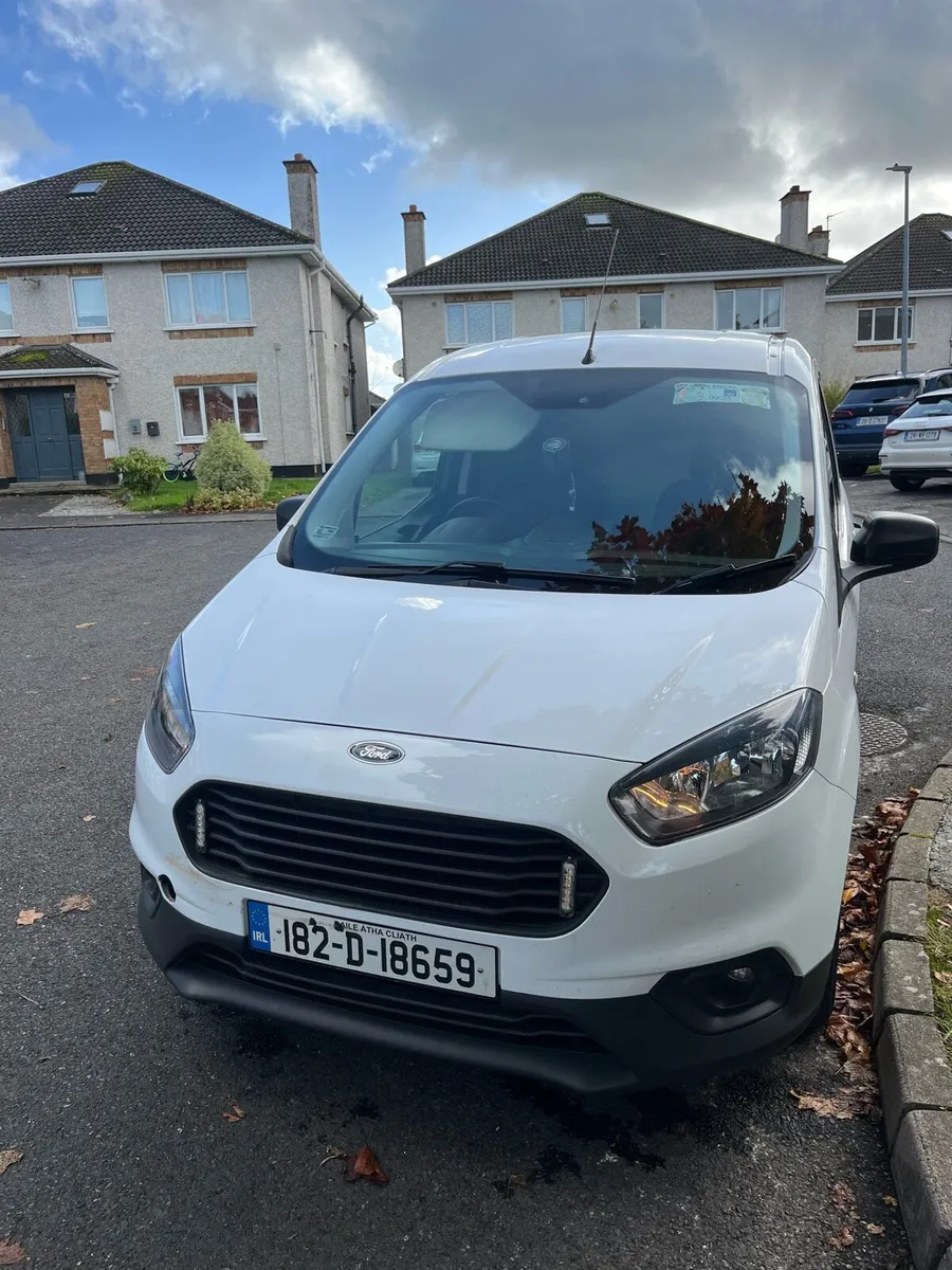 Ford Transit Courier 2018 - Image 1